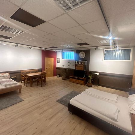 Nous Cafe & Restaurant Hotel Krumnussbaum Екстериор снимка